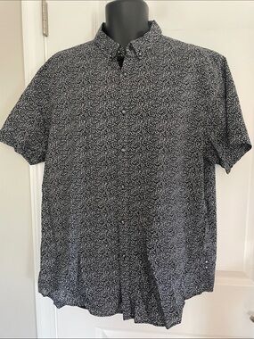 INC International Concepts Black and White Short-Sleeve Button-Down Shirt